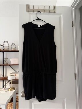 GAP Black Sleeveless V-Neck Mini Romper